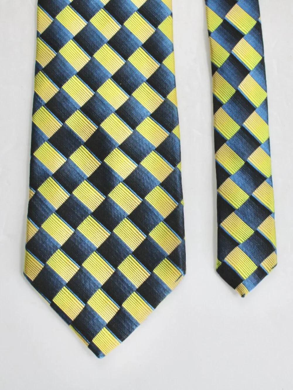 Gianfranco Valentino VTG 90s Silk Checkered Metallic Mens Neck-Tie Blue Yellow